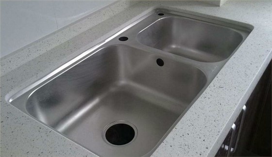 櫥柜臺下盆安裝教程，櫥柜臺下盆怎么安裝才牢固