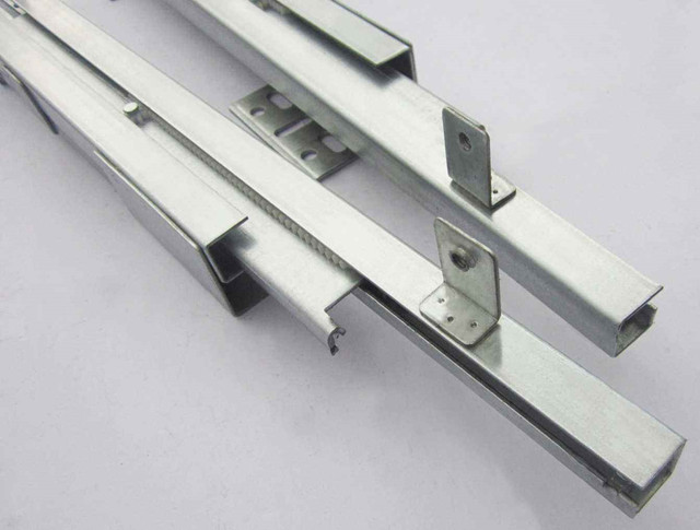 櫥柜拉籃滑軌安裝，如果不會(huì)安裝，麻煩接踵而來(lái)