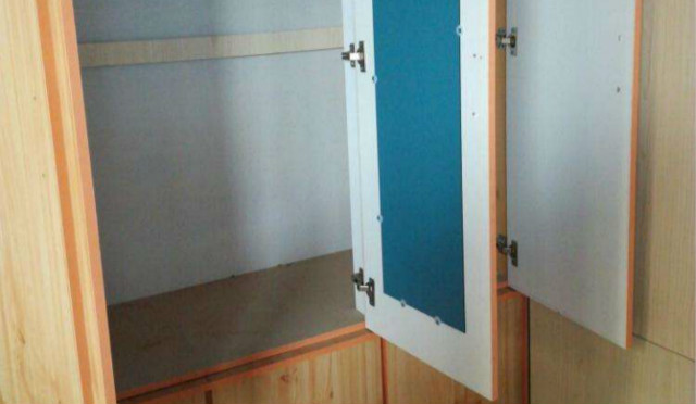 162衣柜推拉門(mén)的鏡子有什么好的安裝方法，步驟是什么？