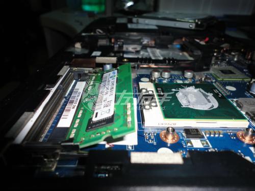 小白如何給電腦加裝內(nèi)存條？注意事項(xiàng)