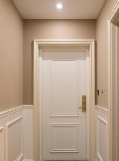 踢腳線安裝材質(zhì);墻面裝一圈護(hù)墻板，還要不要裝踢腳線？