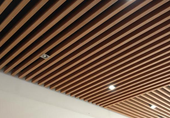 過道吊頂設計;過道吊頂用鋁方通吊頂即實用又省錢