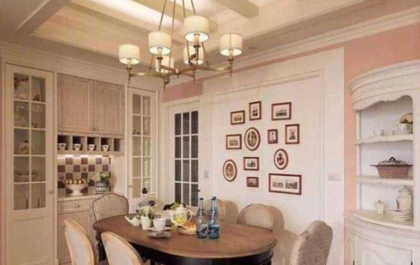 酒柜隔斷設(shè)計圖，靠墻酒柜有什么作用？