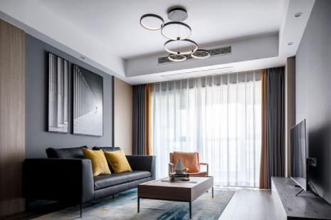 古木紋型材：沉穩(wěn)的現(xiàn)代簡(jiǎn)約風(fēng)，用實(shí)木中和灰色的距離感，改變異形玄關(guān)的缺陷