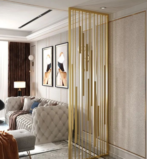 雕花隔斷造型：不銹鋼隔斷和鋁合金隔斷有什么區(qū)別？