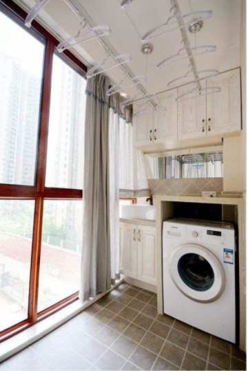 伸縮晾衣架安裝，陽臺晾衣架的安裝方法