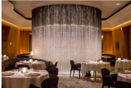 實木餐桌椅：做餐飲怎樣才能選好餐廳家具？開餐廳買餐桌椅需要注意什么？