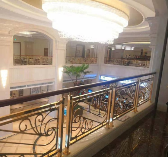 鏤空隔斷雕花：鋁板鏤空屏風玄關(guān)歐式屏風系列