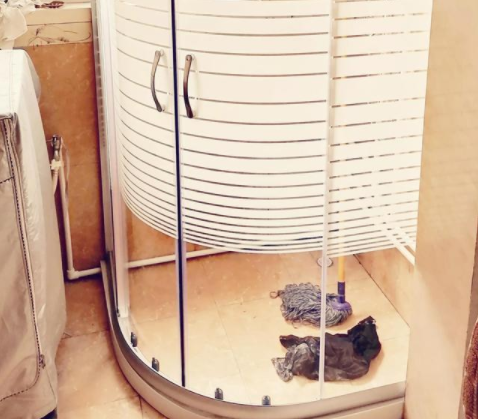 簡易淋浴房尺寸：安裝淋浴房遇到明裝水管該咋辦？